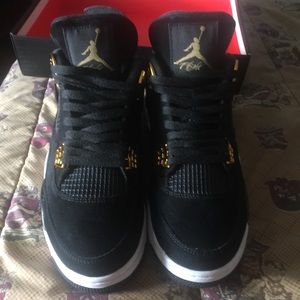 Men’s Size 12 Jordan “Royalty” 4s